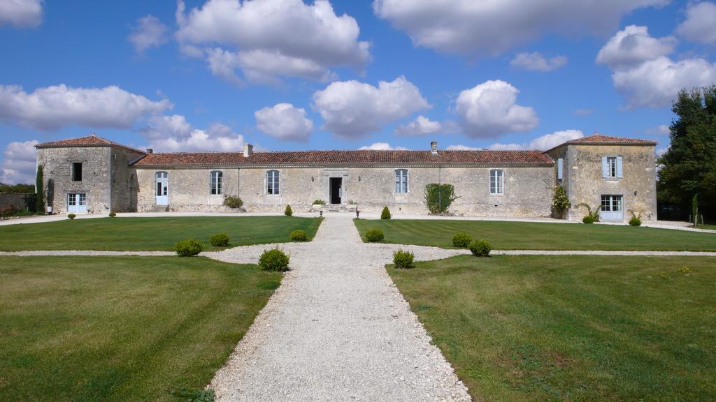 Chambres D'Hotes Logis De L'Astree Saint-Bris-des-Bois Kültér fotó