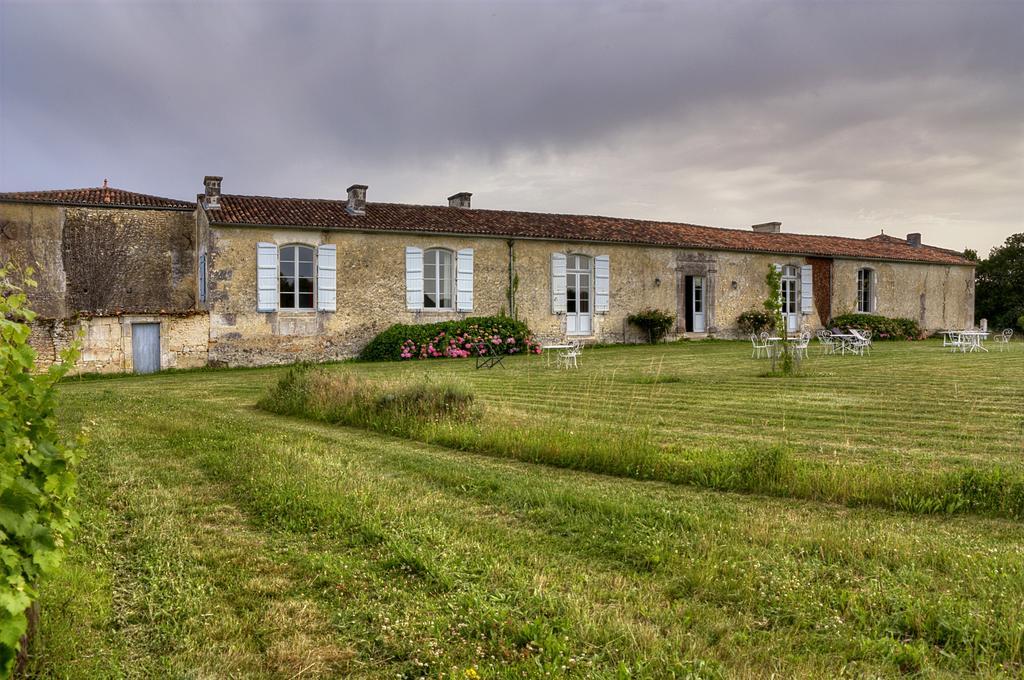 Chambres D'Hotes Logis De L'Astree Saint-Bris-des-Bois Kültér fotó