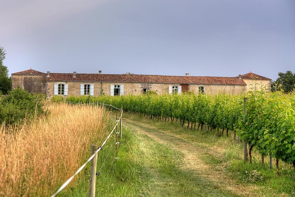 Chambres D'Hotes Logis De L'Astree Saint-Bris-des-Bois Kültér fotó