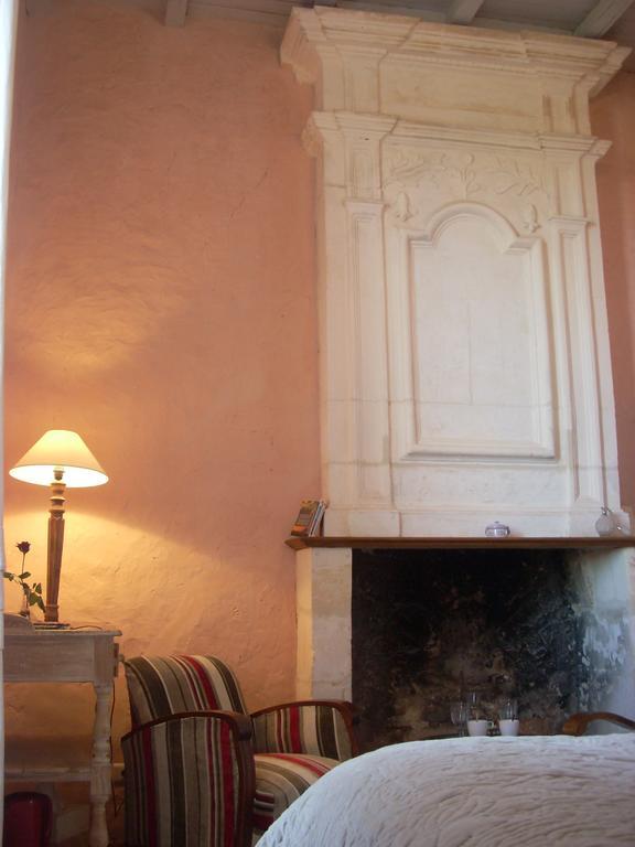 Chambres D'Hotes Logis De L'Astree Saint-Bris-des-Bois Kültér fotó