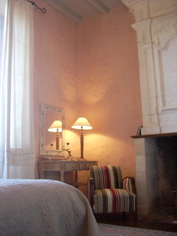 Chambres D'Hotes Logis De L'Astree Saint-Bris-des-Bois Kültér fotó