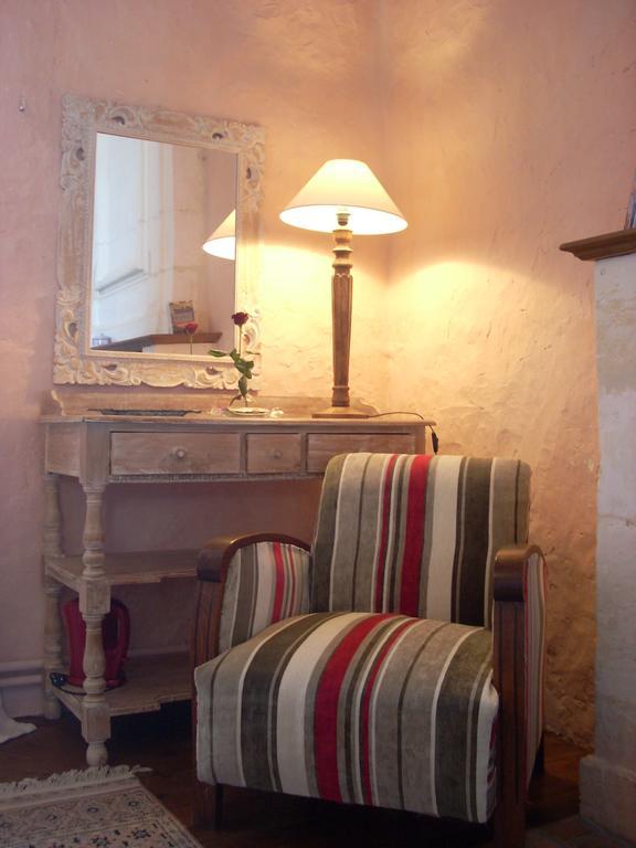 Chambres D'Hotes Logis De L'Astree Saint-Bris-des-Bois Kültér fotó