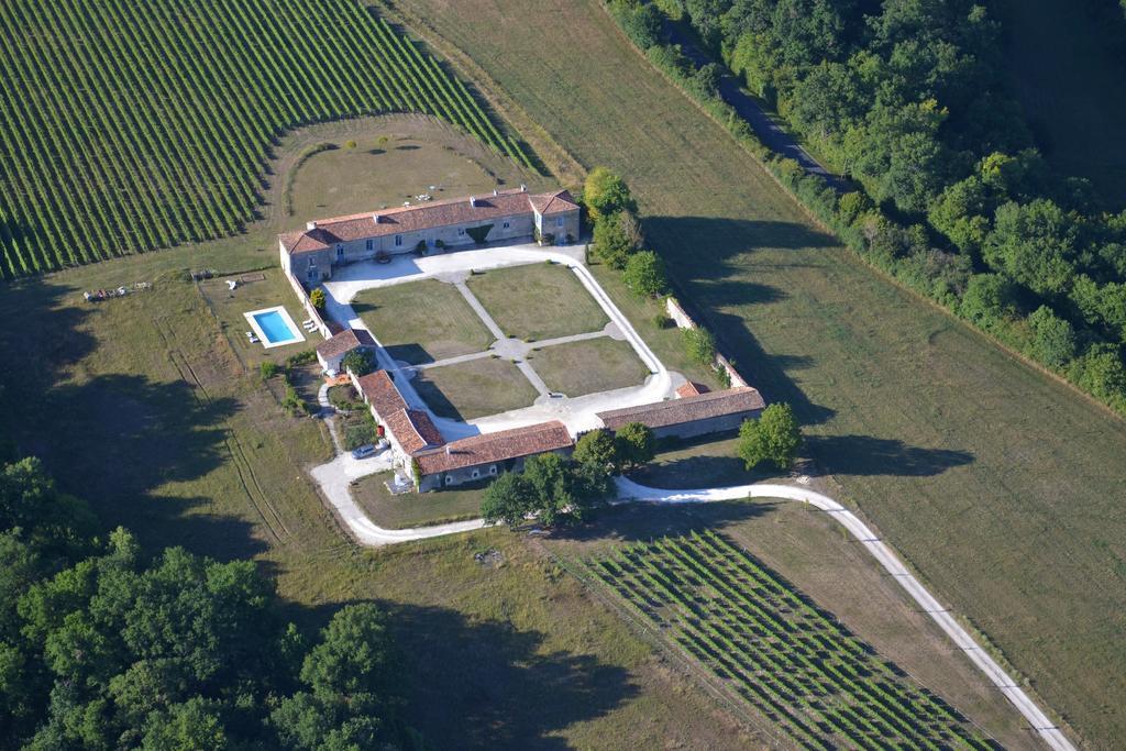Chambres D'Hotes Logis De L'Astree Saint-Bris-des-Bois Kültér fotó