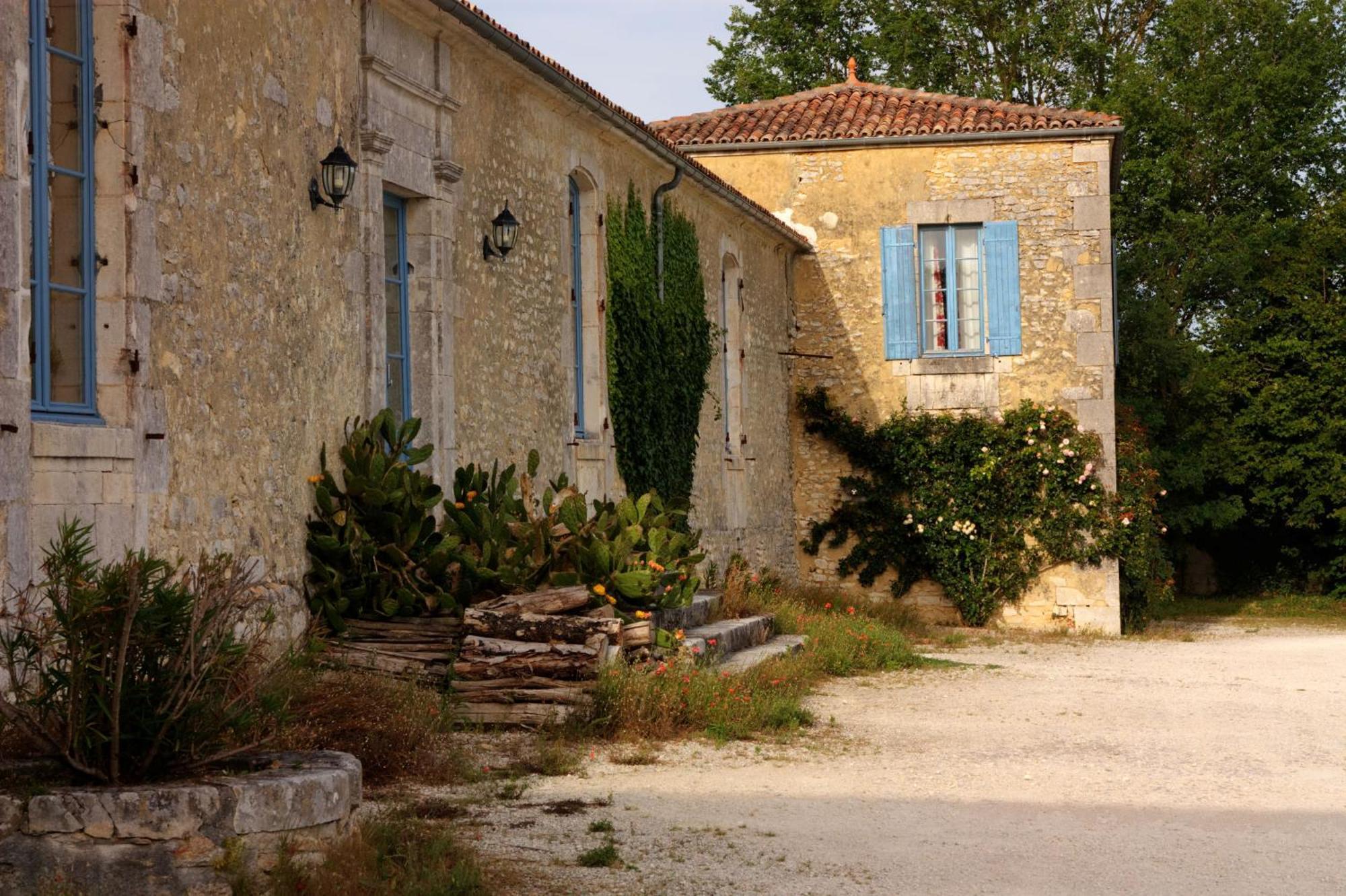 Chambres D'Hotes Logis De L'Astree Saint-Bris-des-Bois Kültér fotó