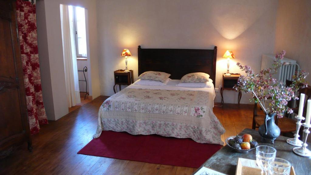 Chambres D'Hotes Logis De L'Astree Saint-Bris-des-Bois Szoba fotó