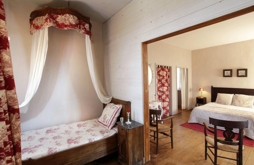 Chambres D'Hotes Logis De L'Astree Saint-Bris-des-Bois Kültér fotó
