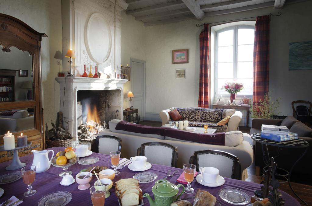 Chambres D'Hotes Logis De L'Astree Saint-Bris-des-Bois Kültér fotó